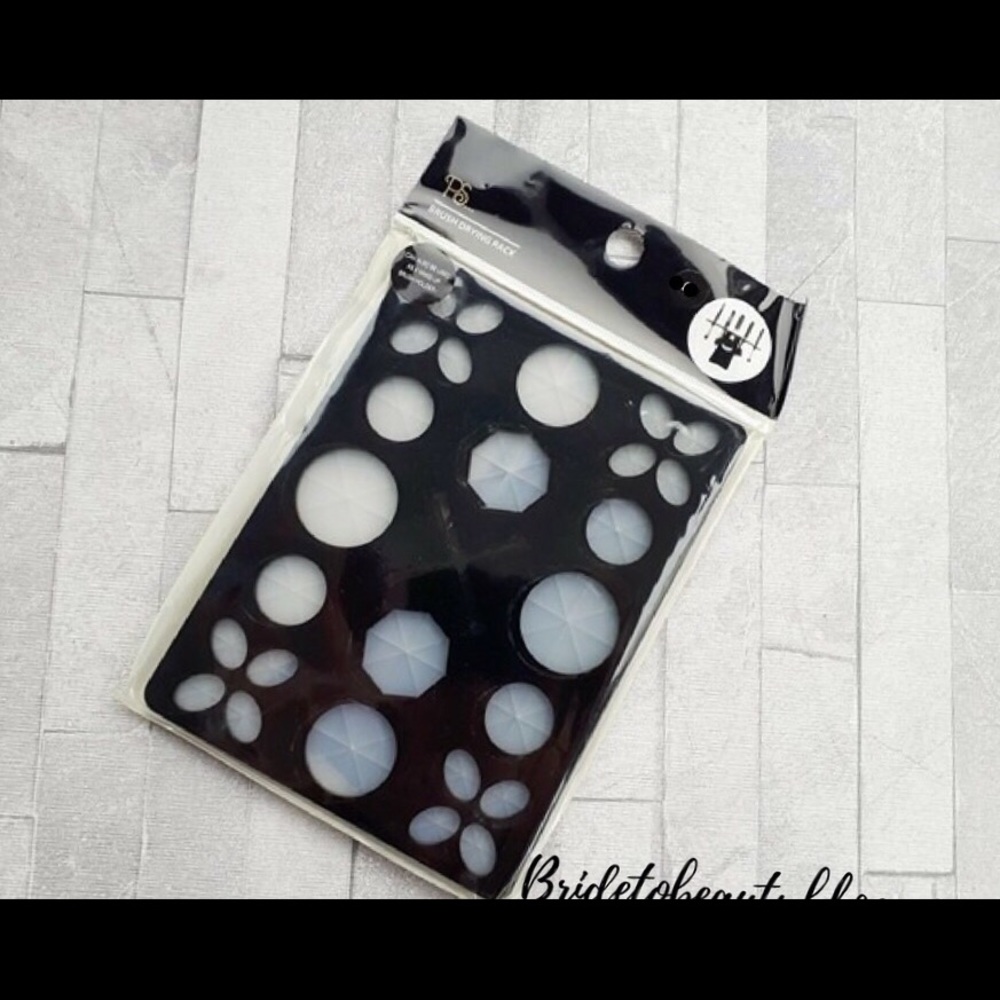 Make Up Brush Drying rack